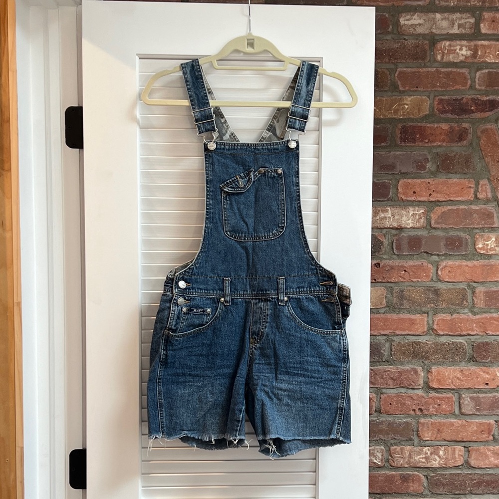 Overall shorts